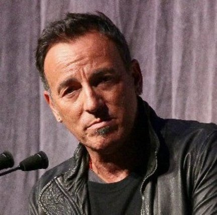 Bruce Springsteen on Bruce Springsteen Im Juli Zu Besuch Auf Der Insel Utoya   German